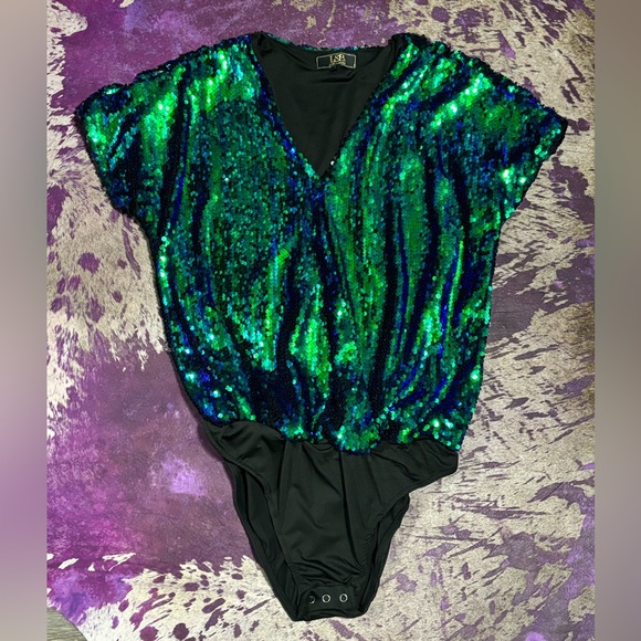 Tops - Mermaid sequin bodysuit